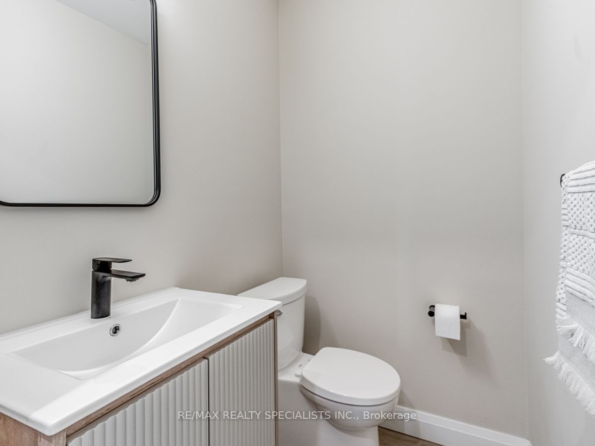 2416 Yorktown Circ Property Photo 15
