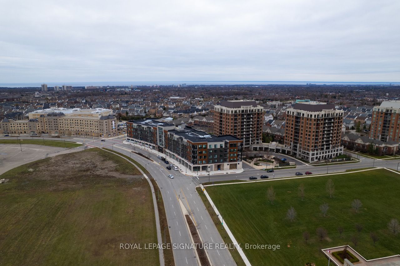 150 Oak Park Blvd 25 Property Photo 1