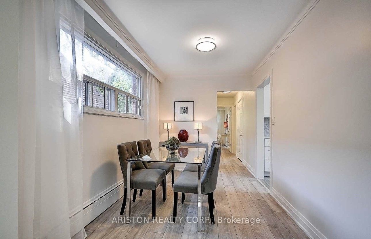 9 Winfield Ave N Property Photo 6
