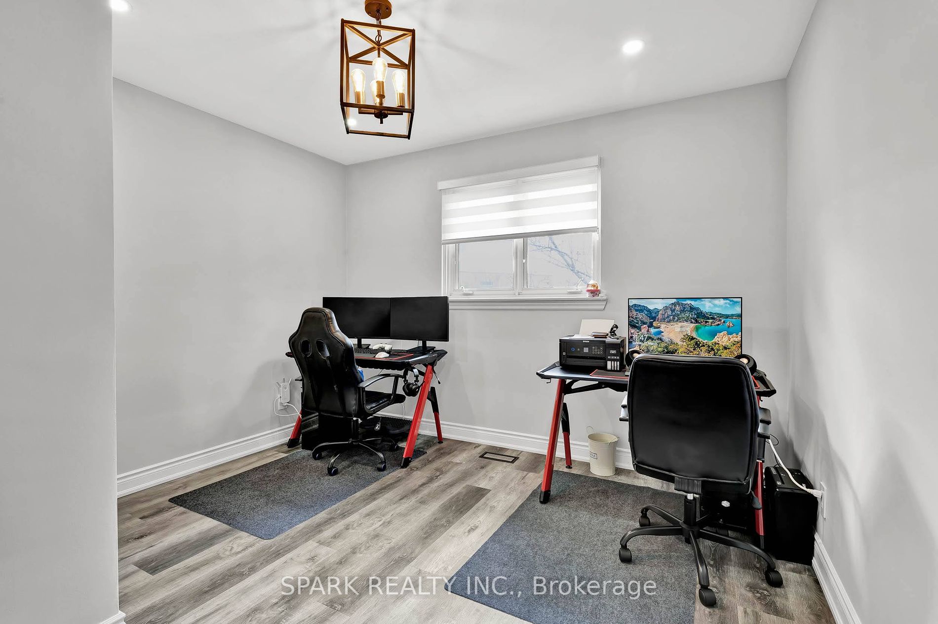 10 Pagoda Pl Property Photo 12