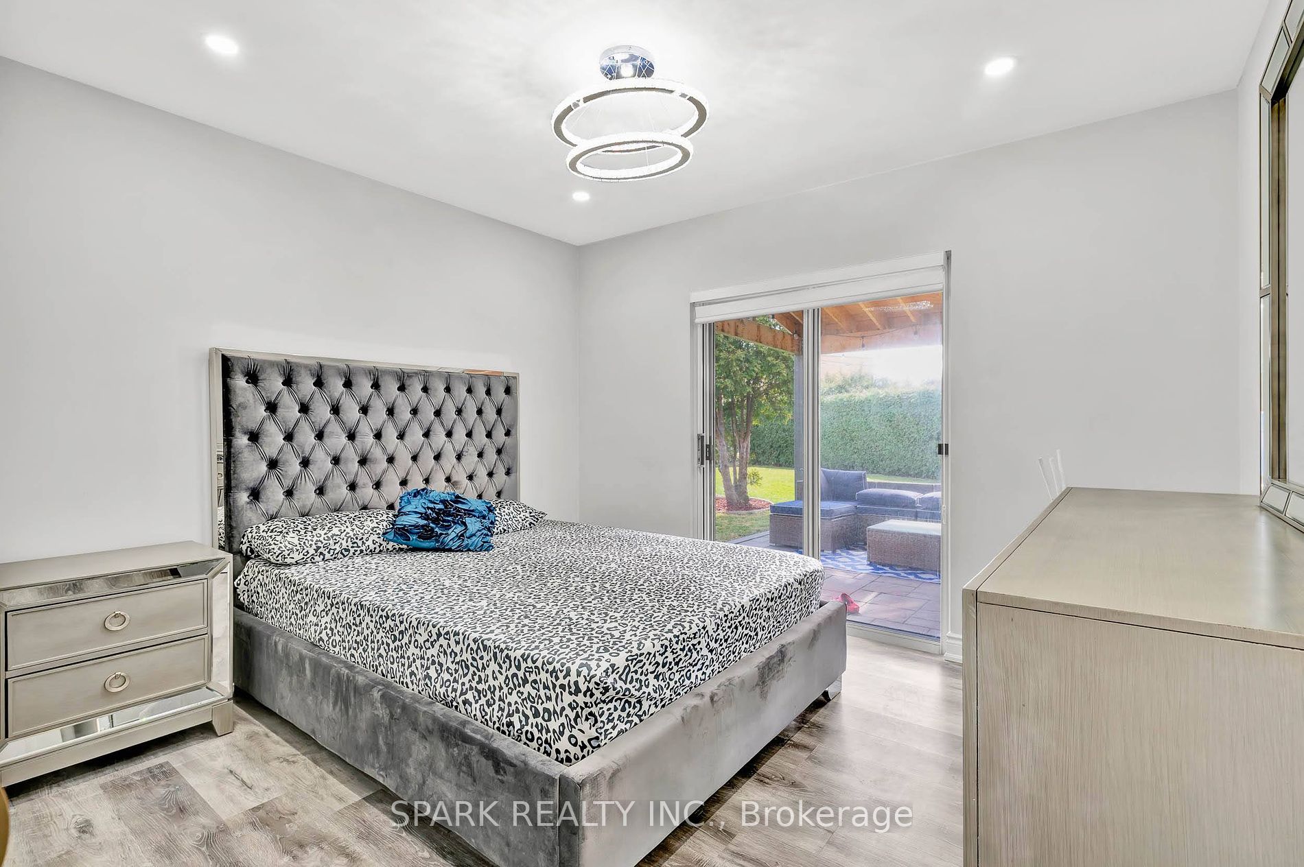 10 Pagoda Pl Property Photo 18