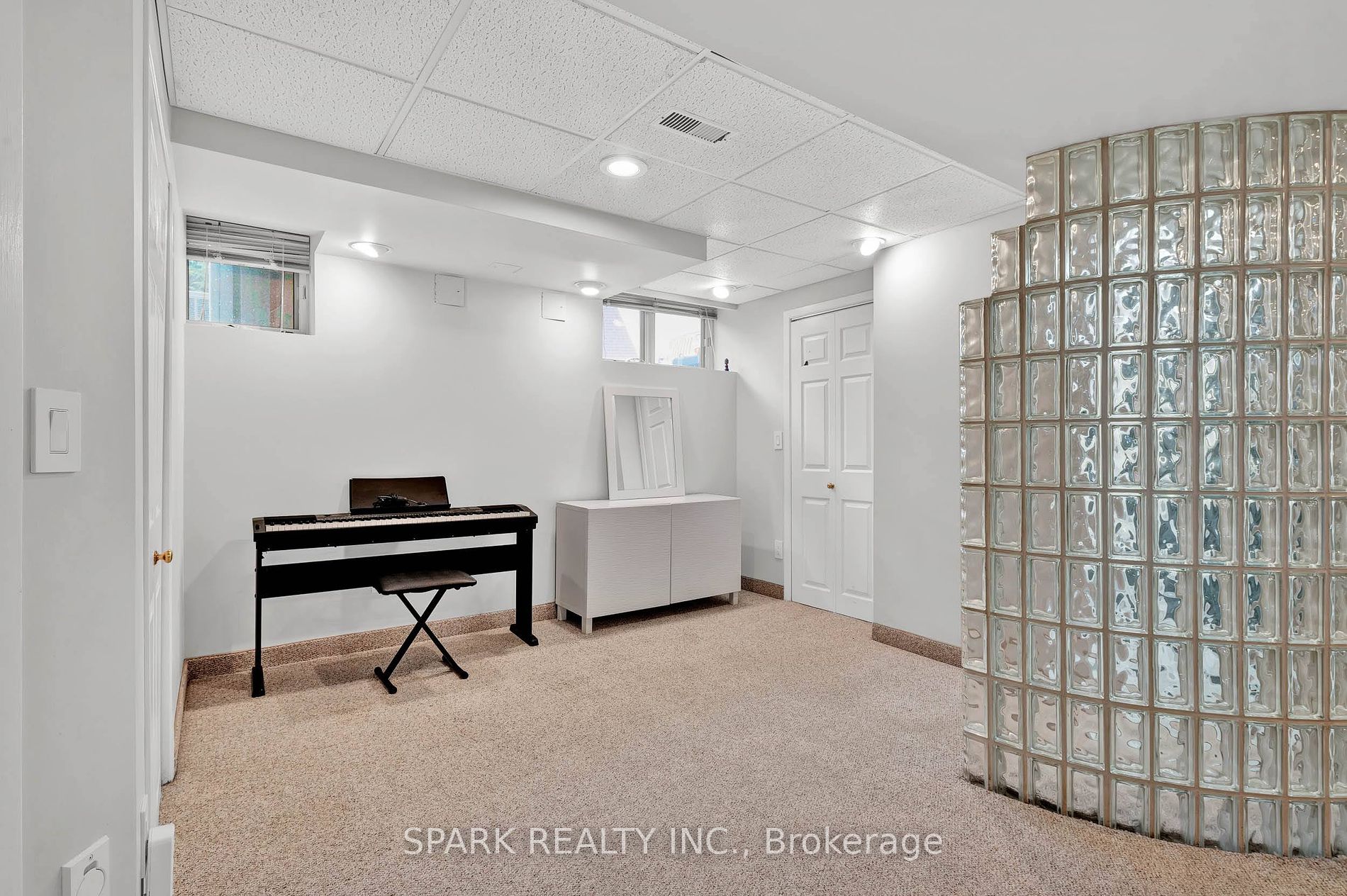 10 Pagoda Pl Property Photo 22