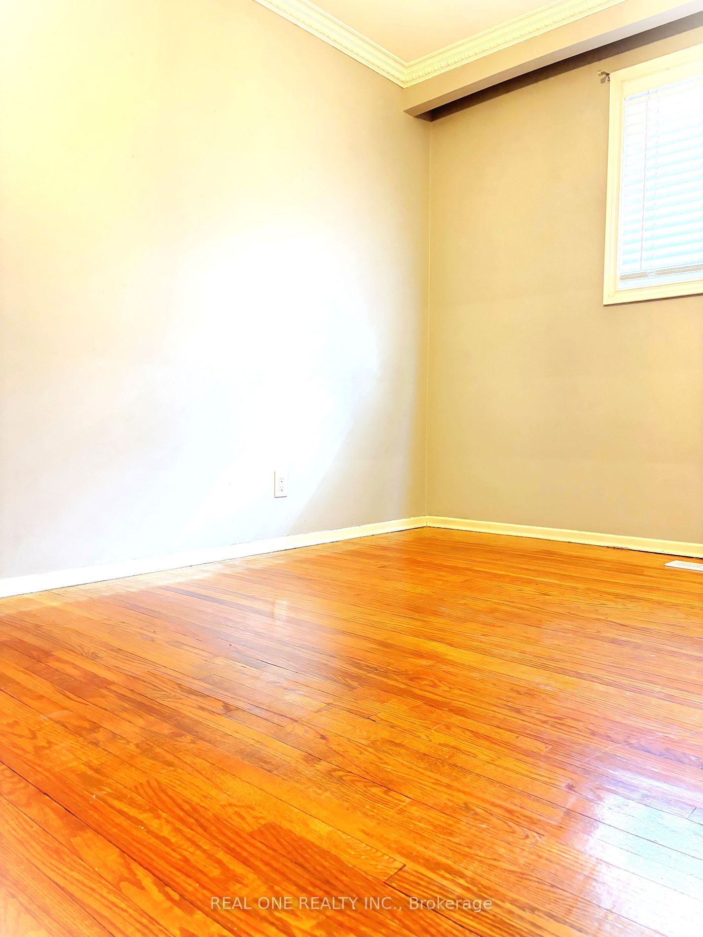 3406 Ellengale Dr Property Photo 20