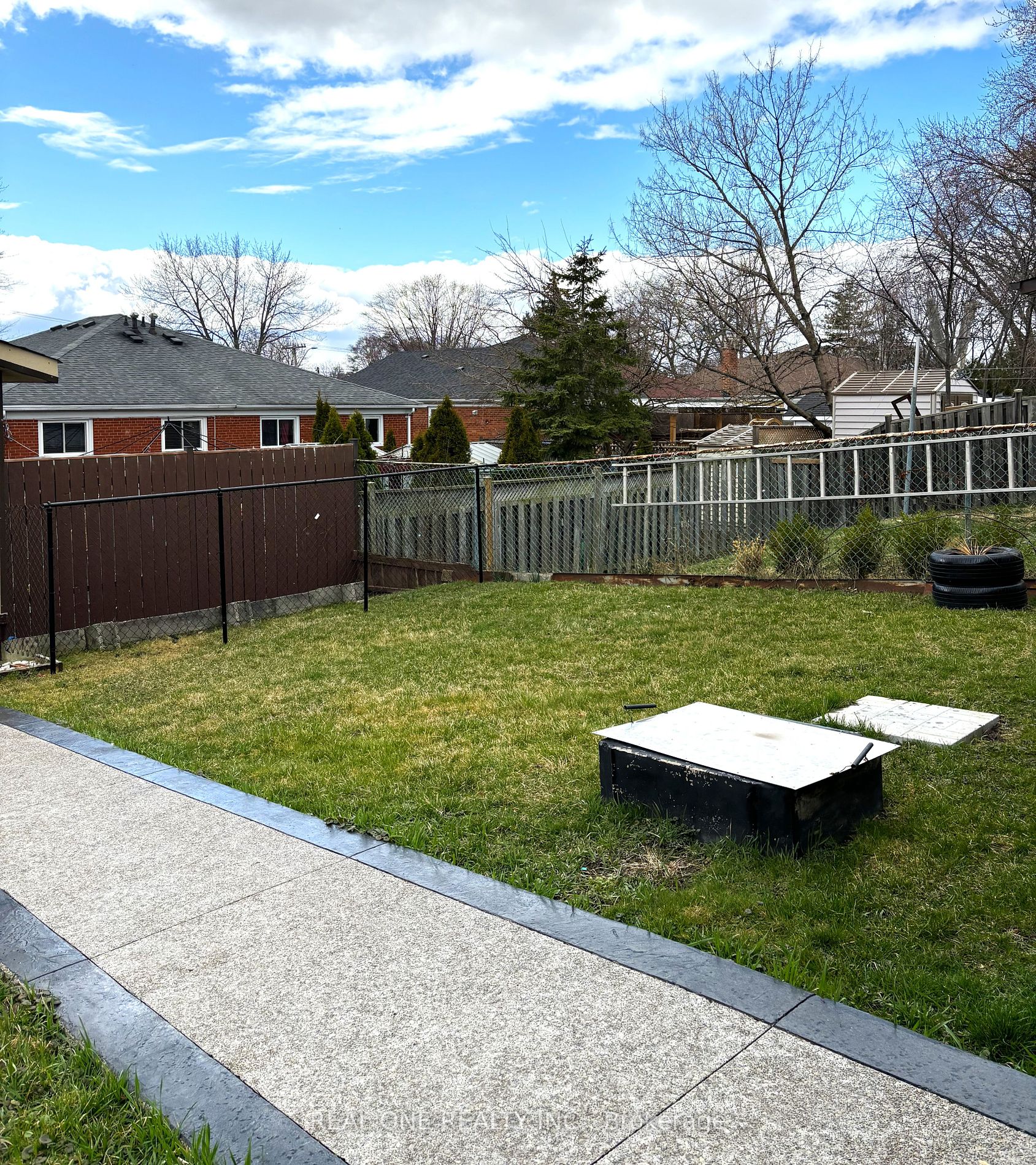 3406 Ellengale Dr Property Photo 22