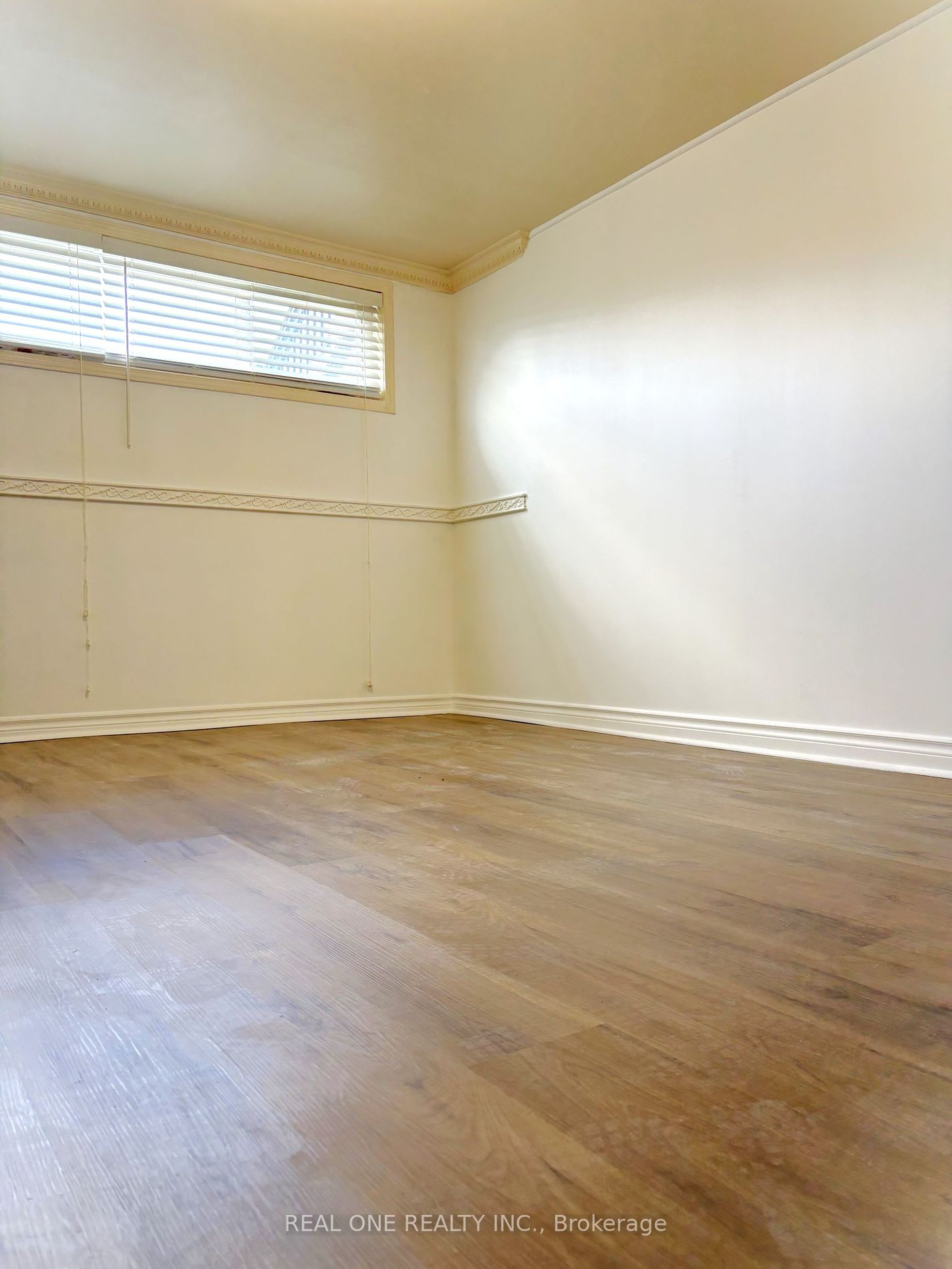 3406 Ellengale Dr Property Photo 8