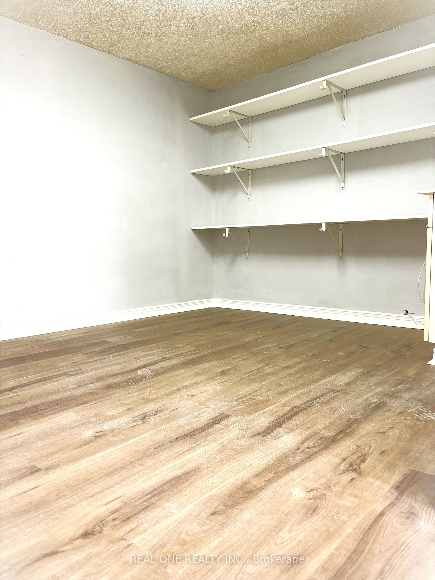 3406 Ellengale Dr Property Photo 14