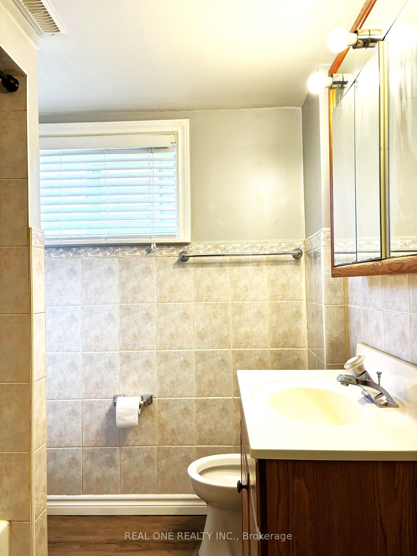 3406 Ellengale Dr Property Photo 16