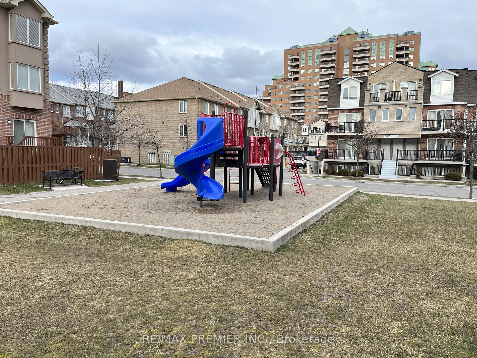 3055 Finch Ave W Property Photo 8