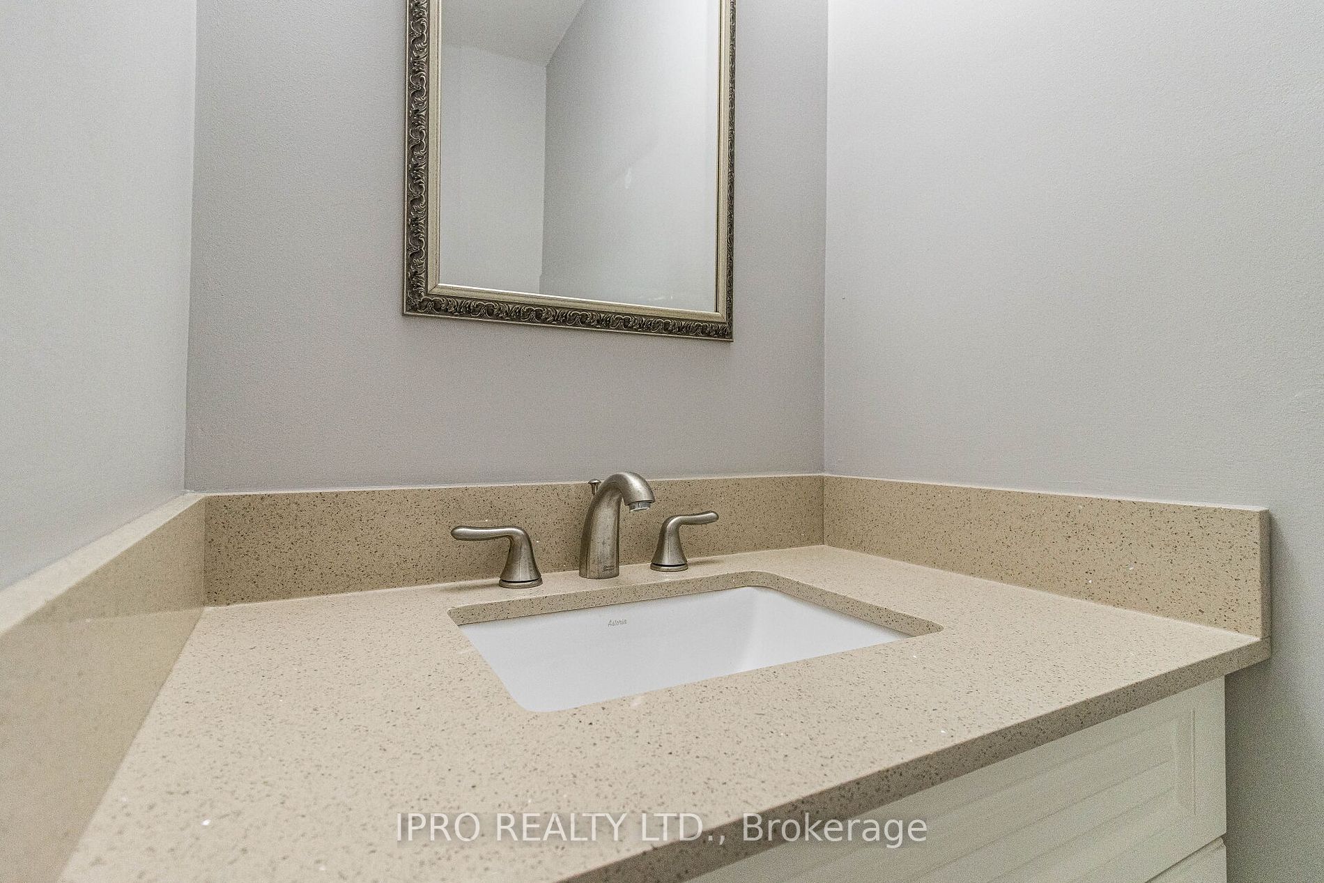 2340 Blase Crt Property Photo 19