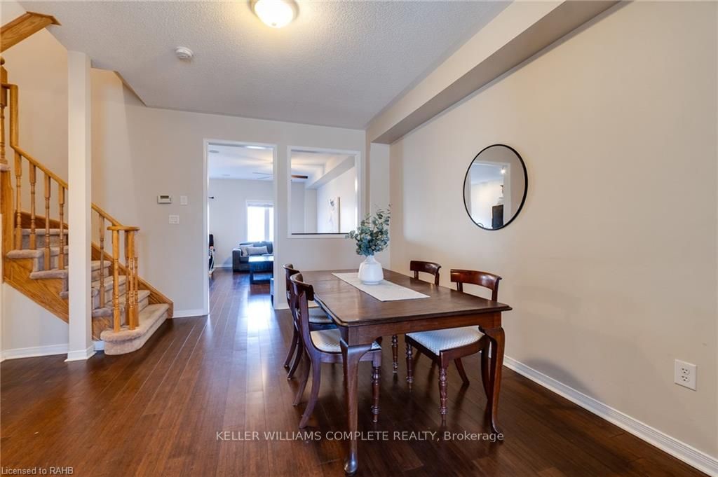 84 Niagara Tr Property Photo 9