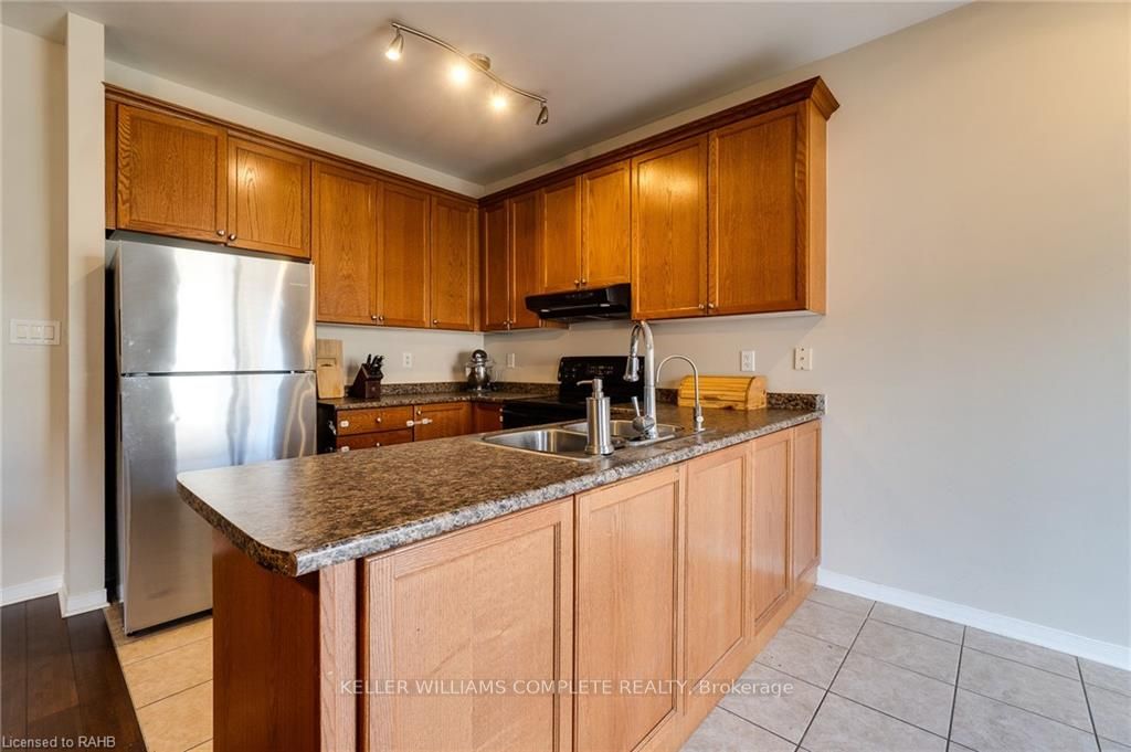 84 Niagara Tr Property Photo 14