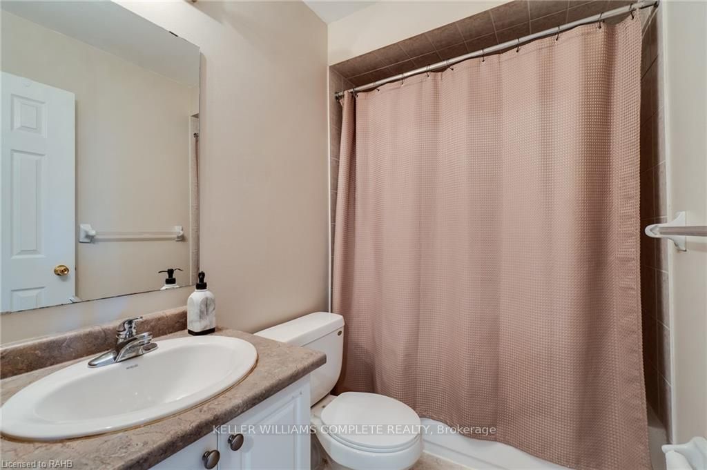 84 Niagara Tr Property Photo 29