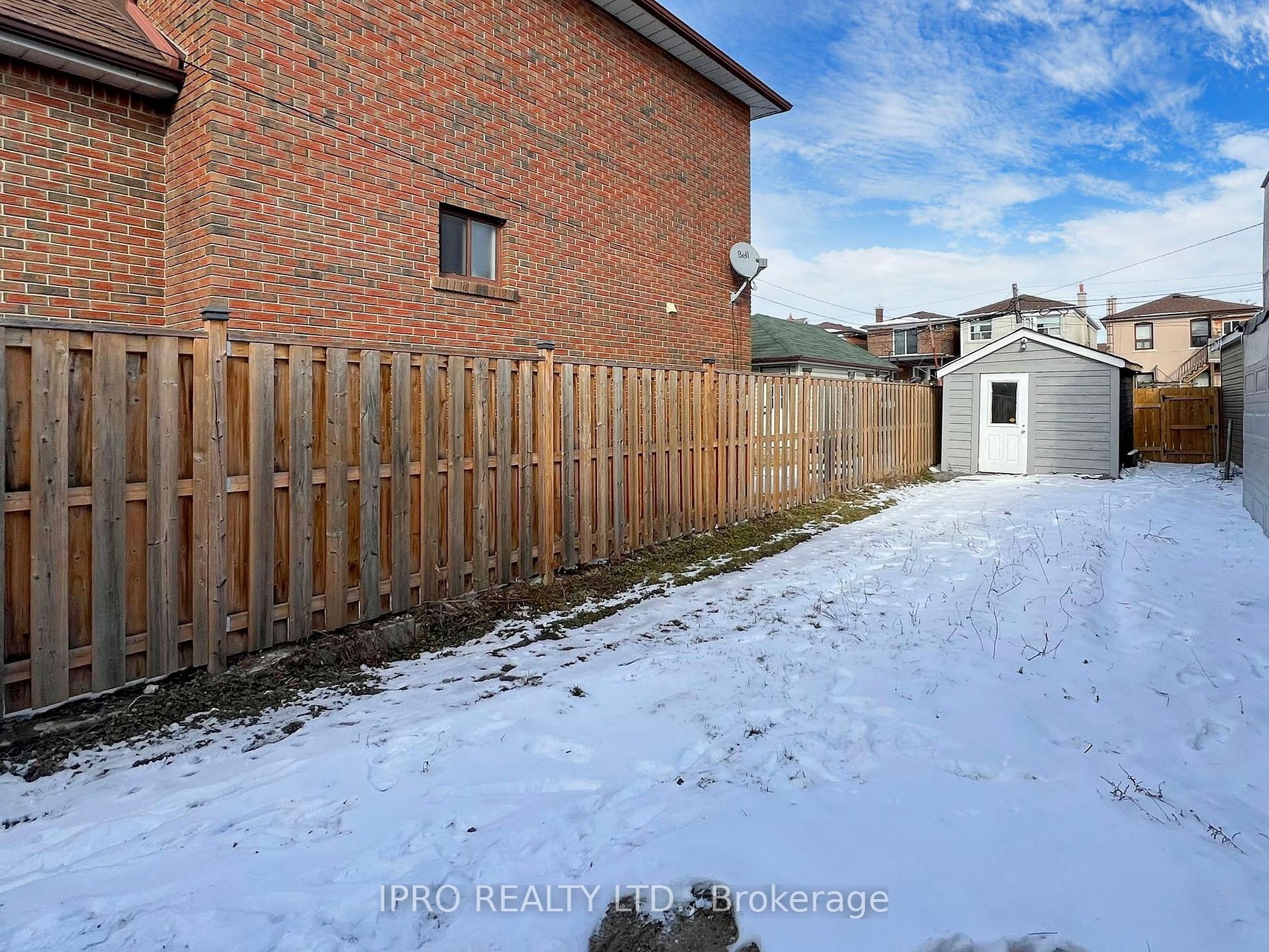 291 Harvie Ave Property Photo 20