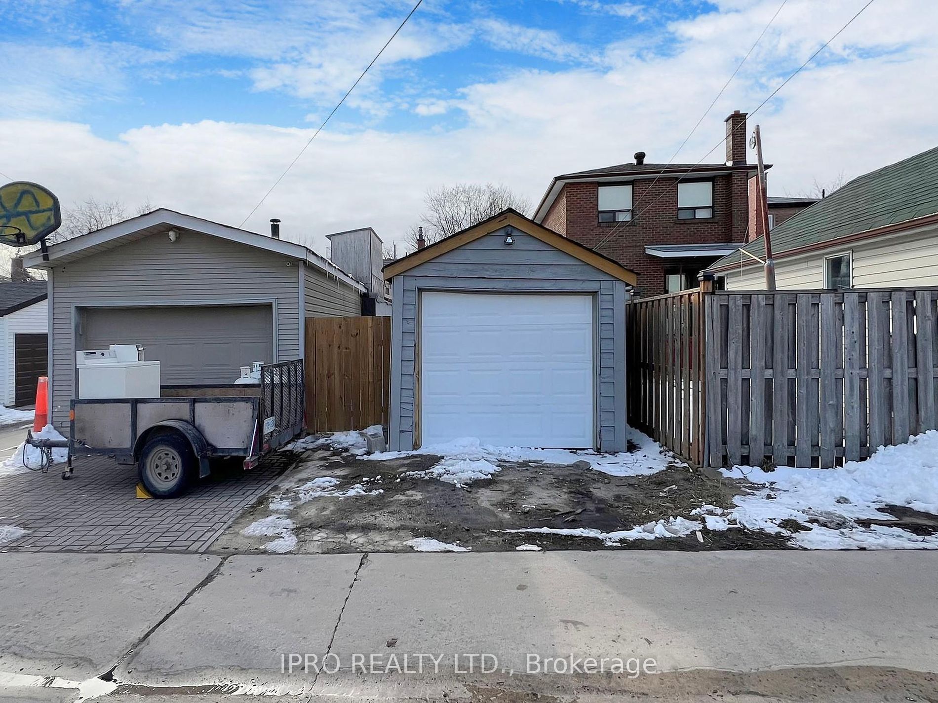 291 Harvie Ave Property Photo 21
