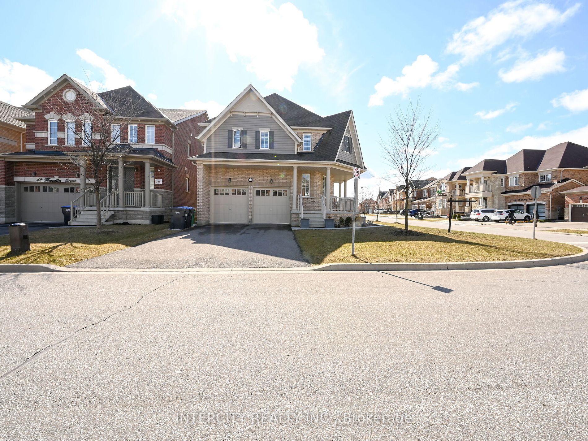 40 Hamilton Crt Property Photo 2