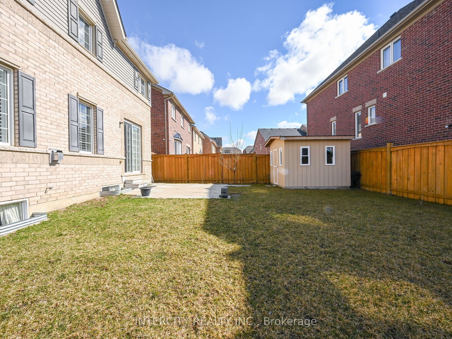 40 Hamilton Crt Property Photo 37