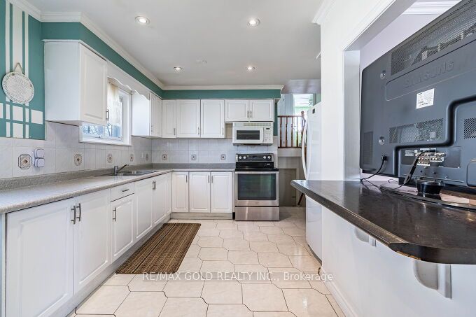 344 Royal Salisbury Way Property Photo 14