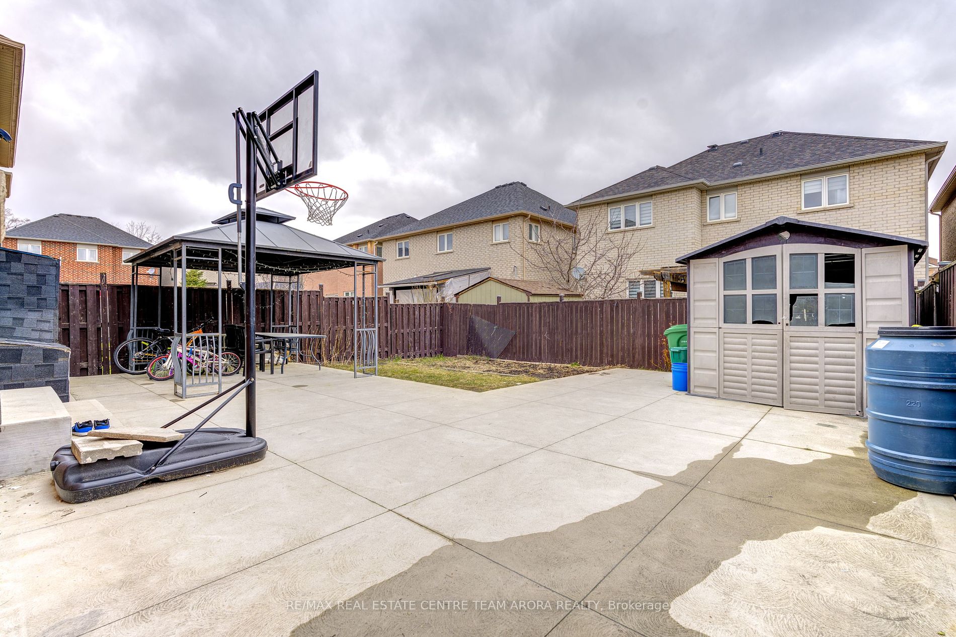 47 Sir Jacobs Cres Property Photo 37
