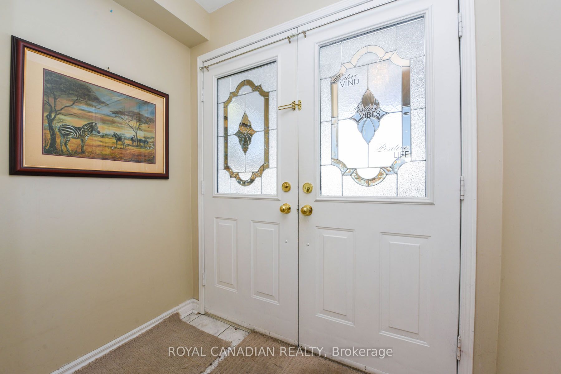 1230 Prestonwood Cres Property Photo 4