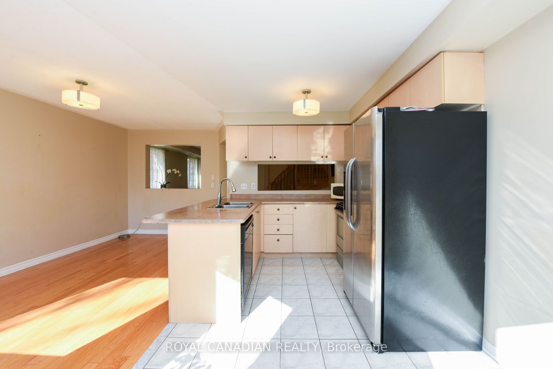 1230 Prestonwood Cres Property Photo 10