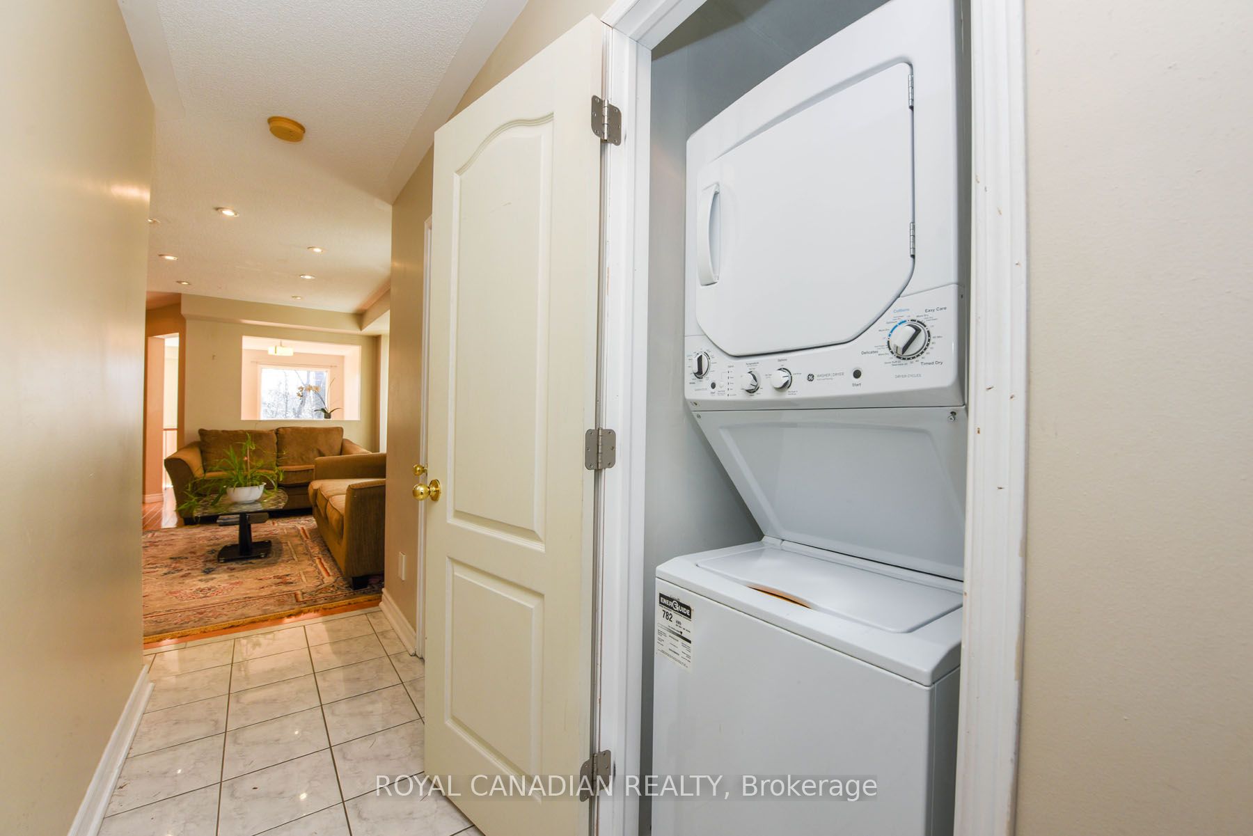 1230 Prestonwood Cres Property Photo 13
