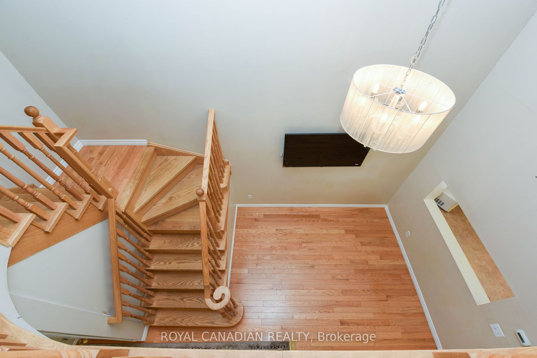 1230 Prestonwood Cres Property Photo 14
