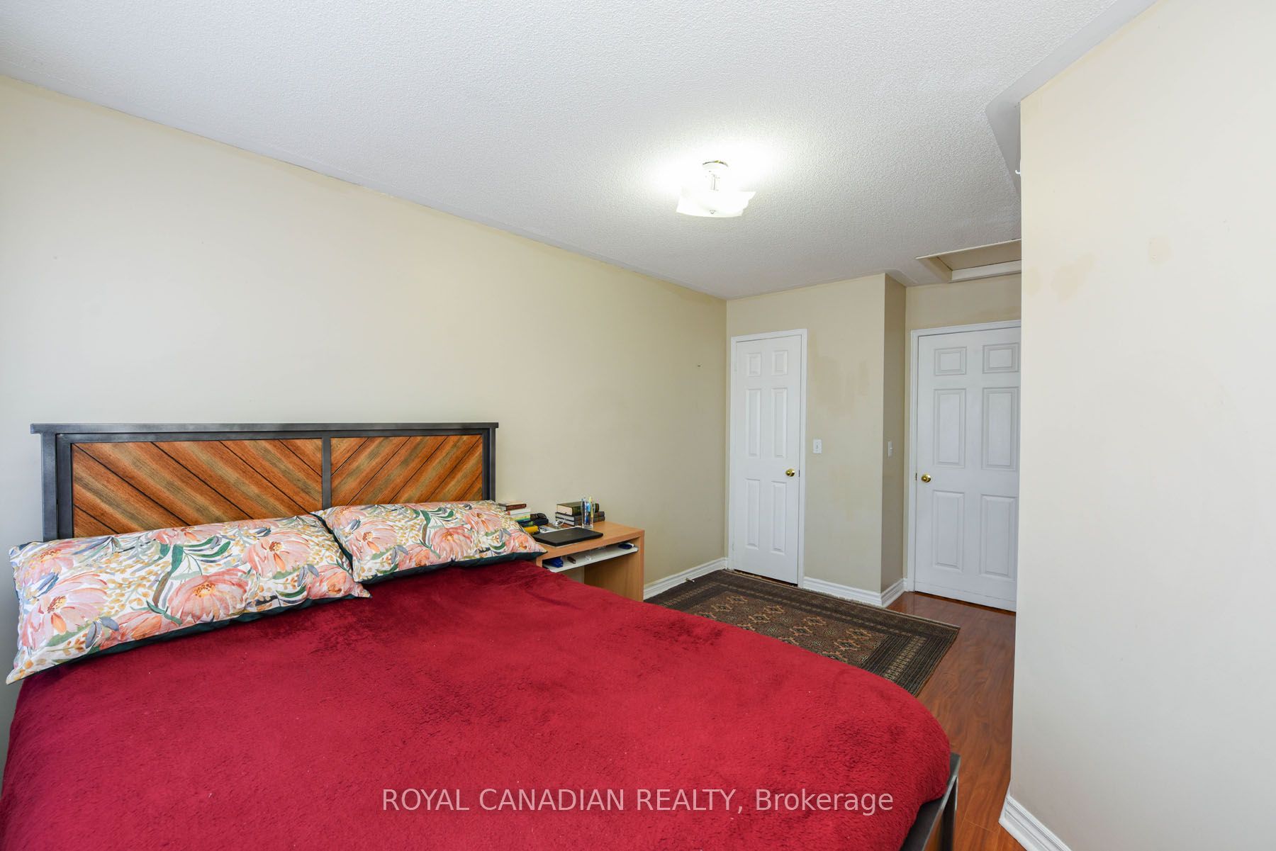 1230 Prestonwood Cres Property Photo 21