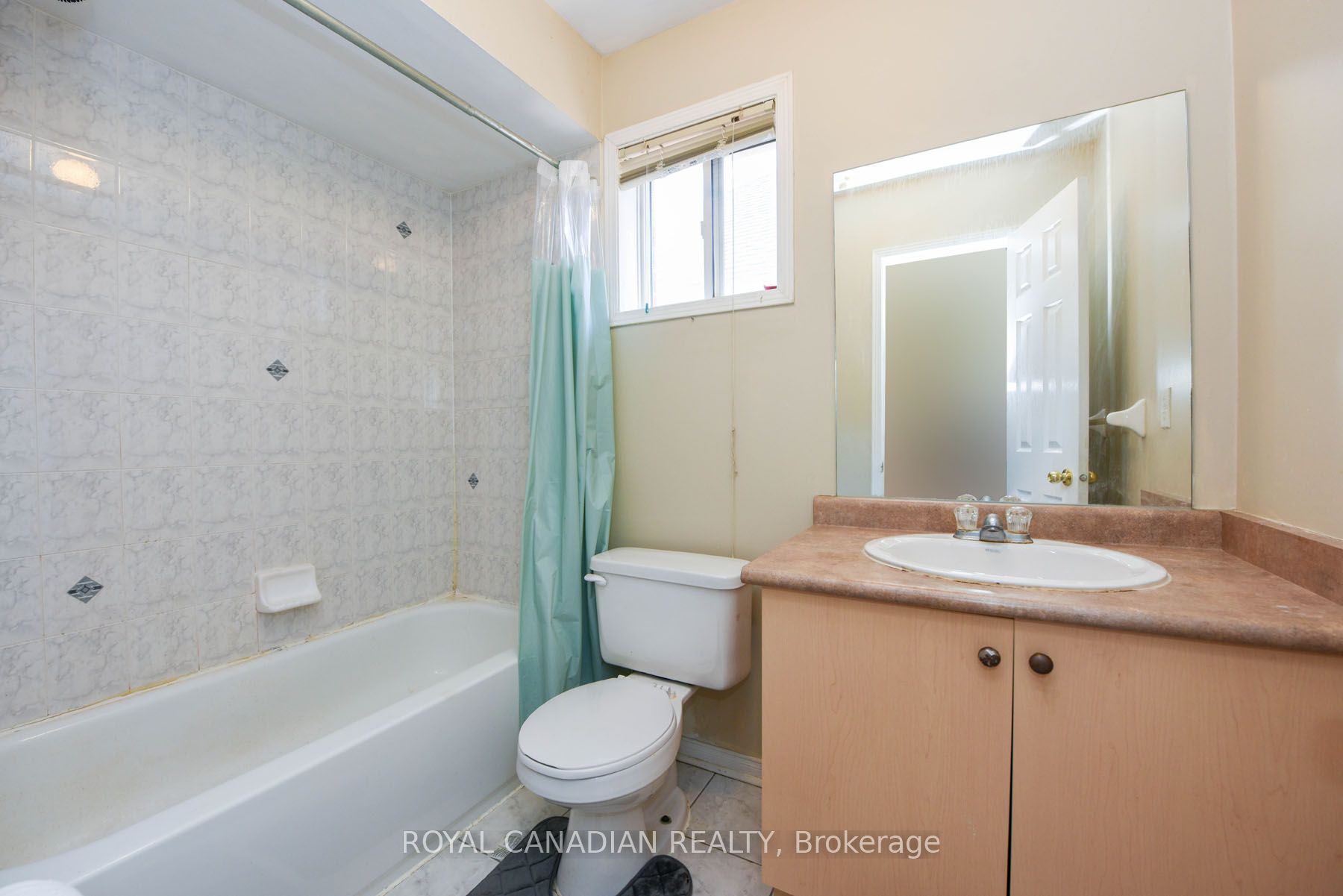 1230 Prestonwood Cres Property Photo 24