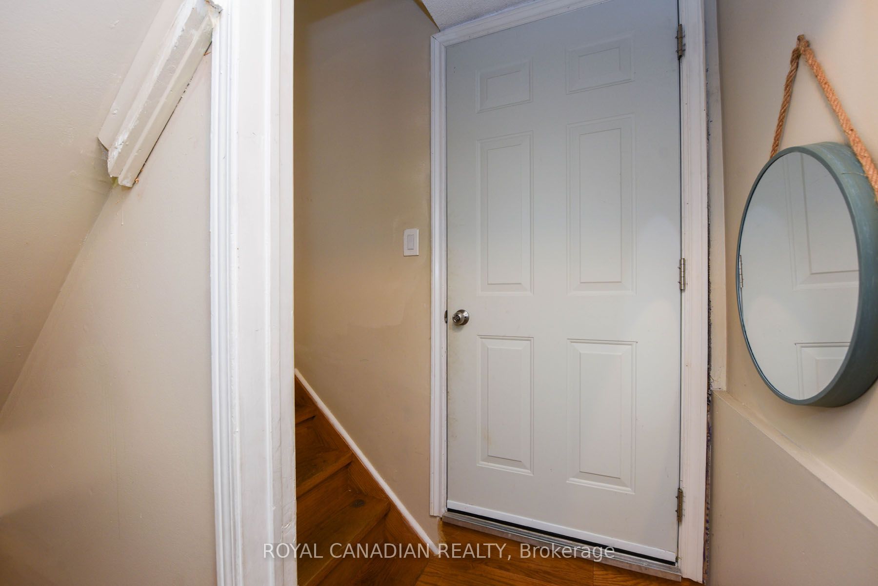 1230 Prestonwood Cres Property Photo 26
