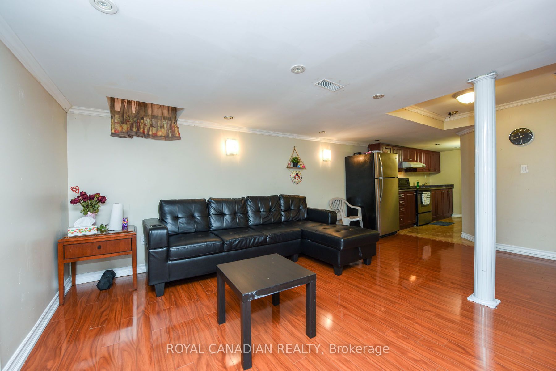 1230 Prestonwood Cres Property Photo 28