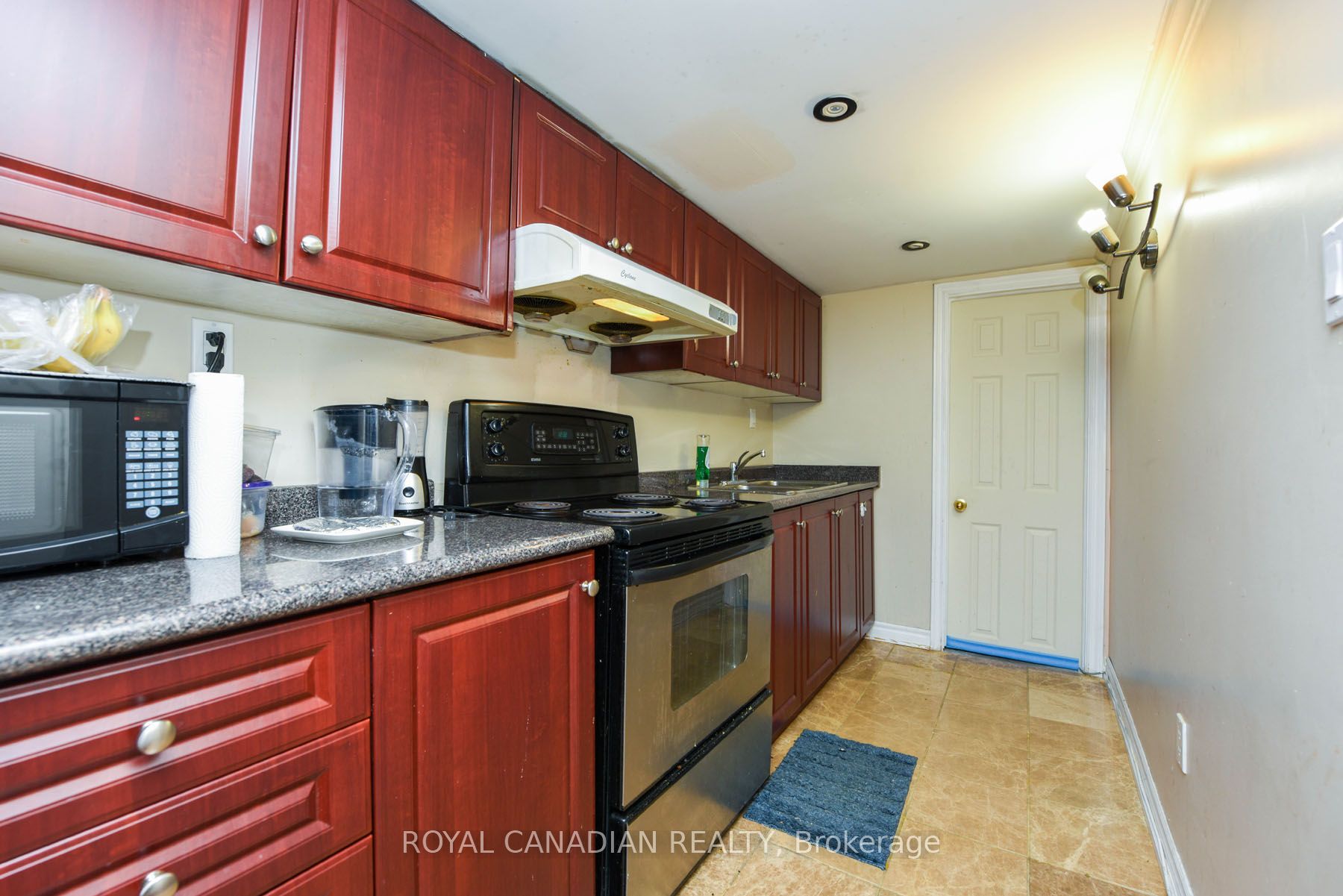 1230 Prestonwood Cres Property Photo 30
