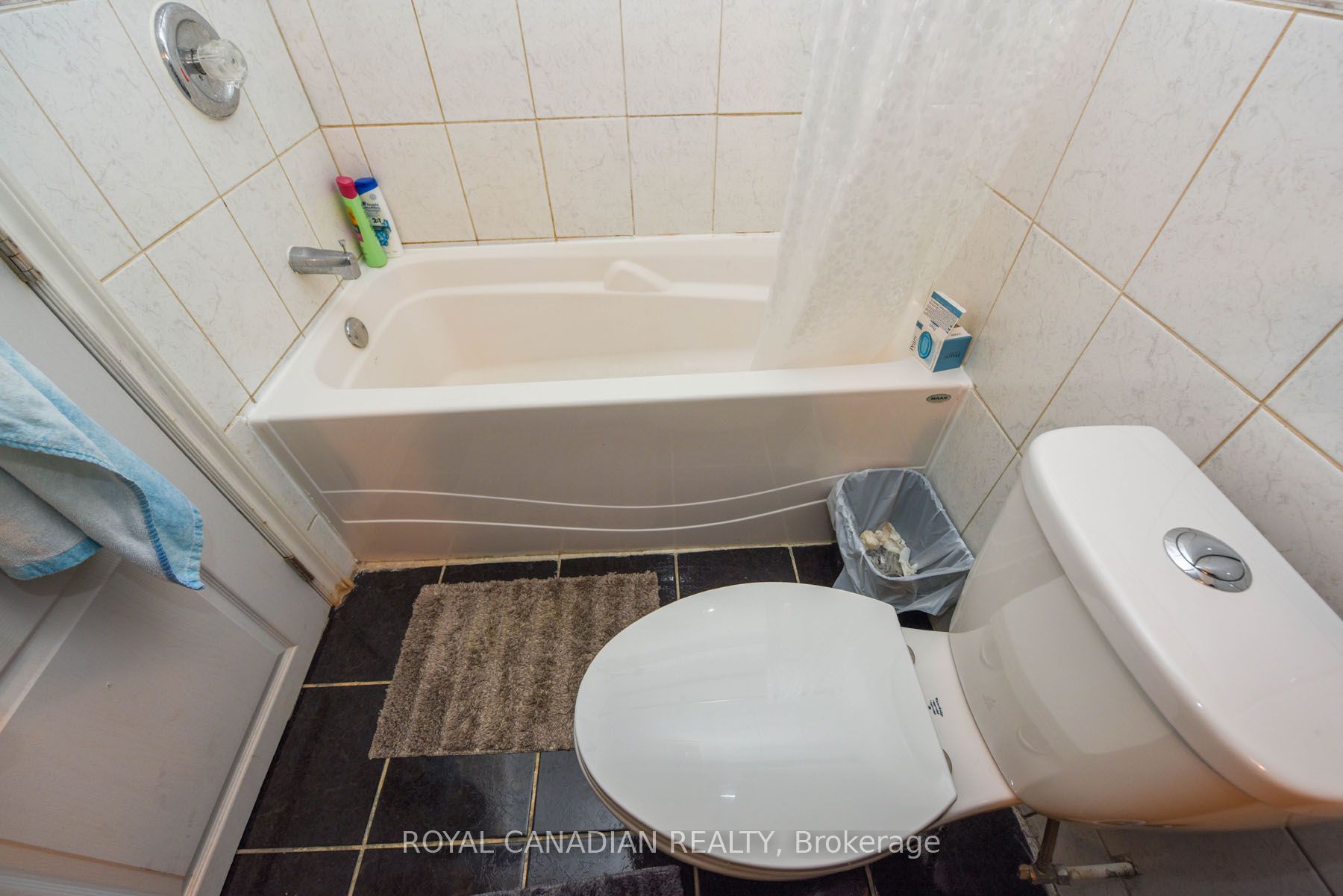 1230 Prestonwood Cres Property Photo 33