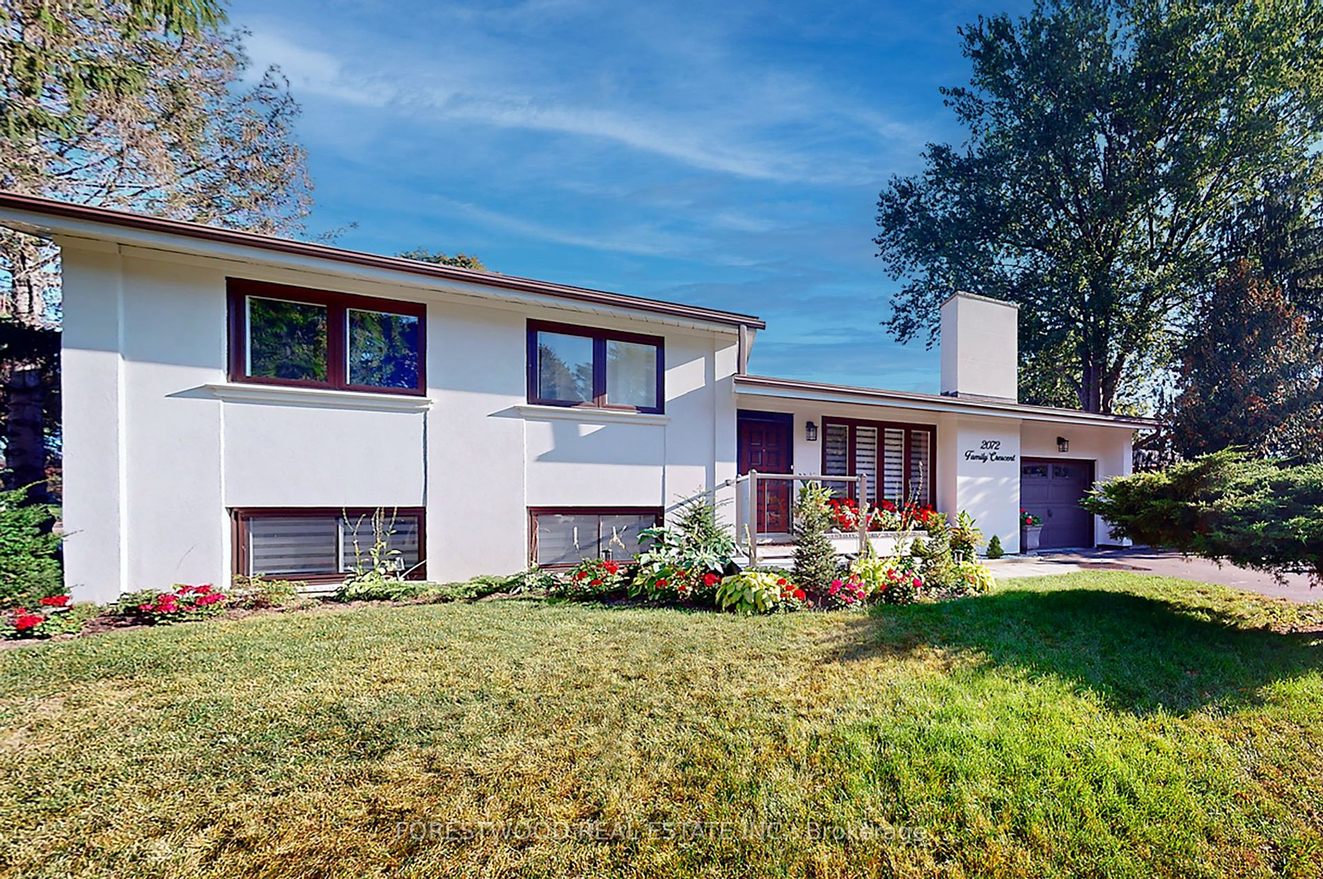 2072 Family Cres Property Photo 1