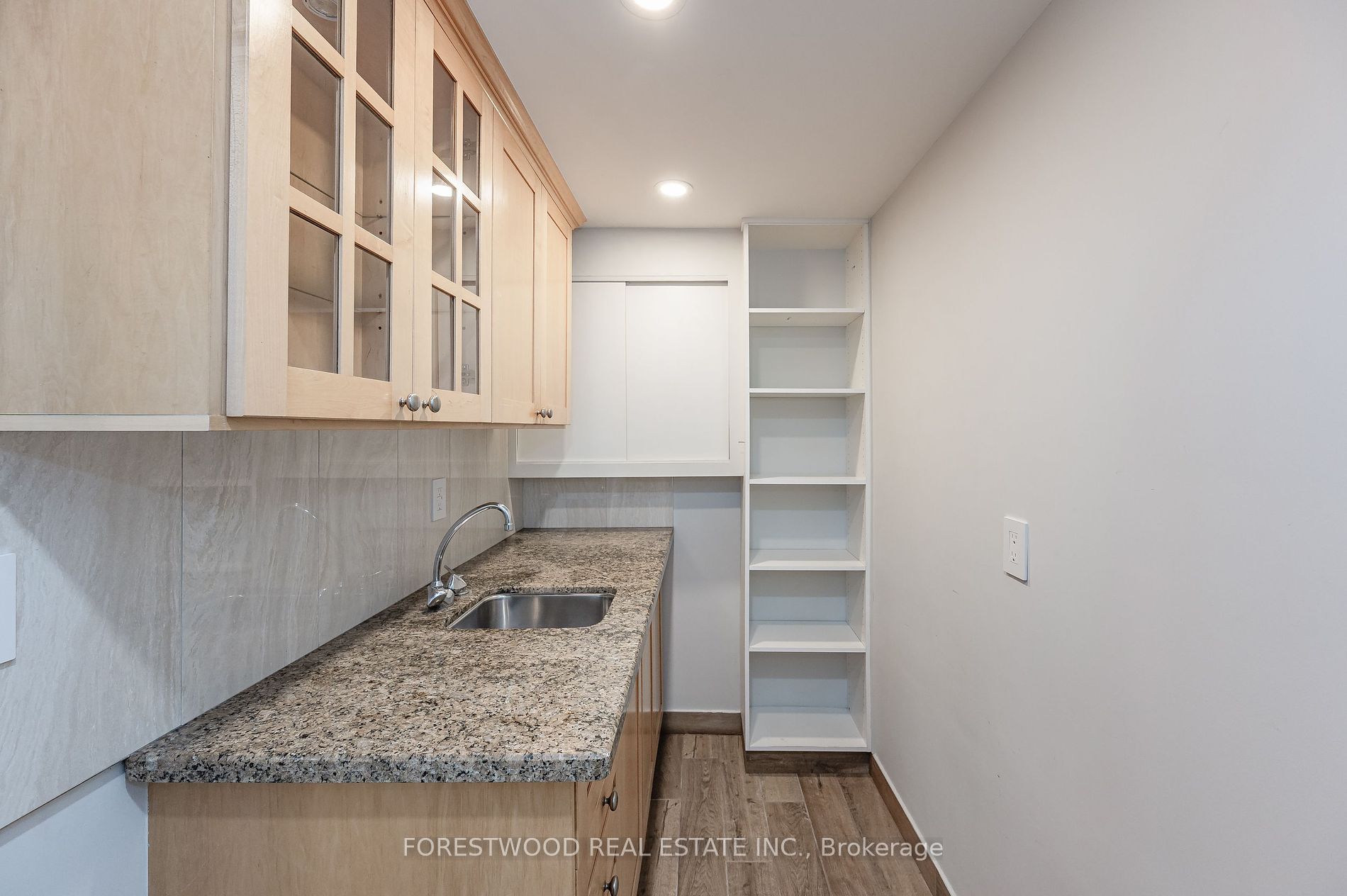2072 Family Cres Property Photo 14