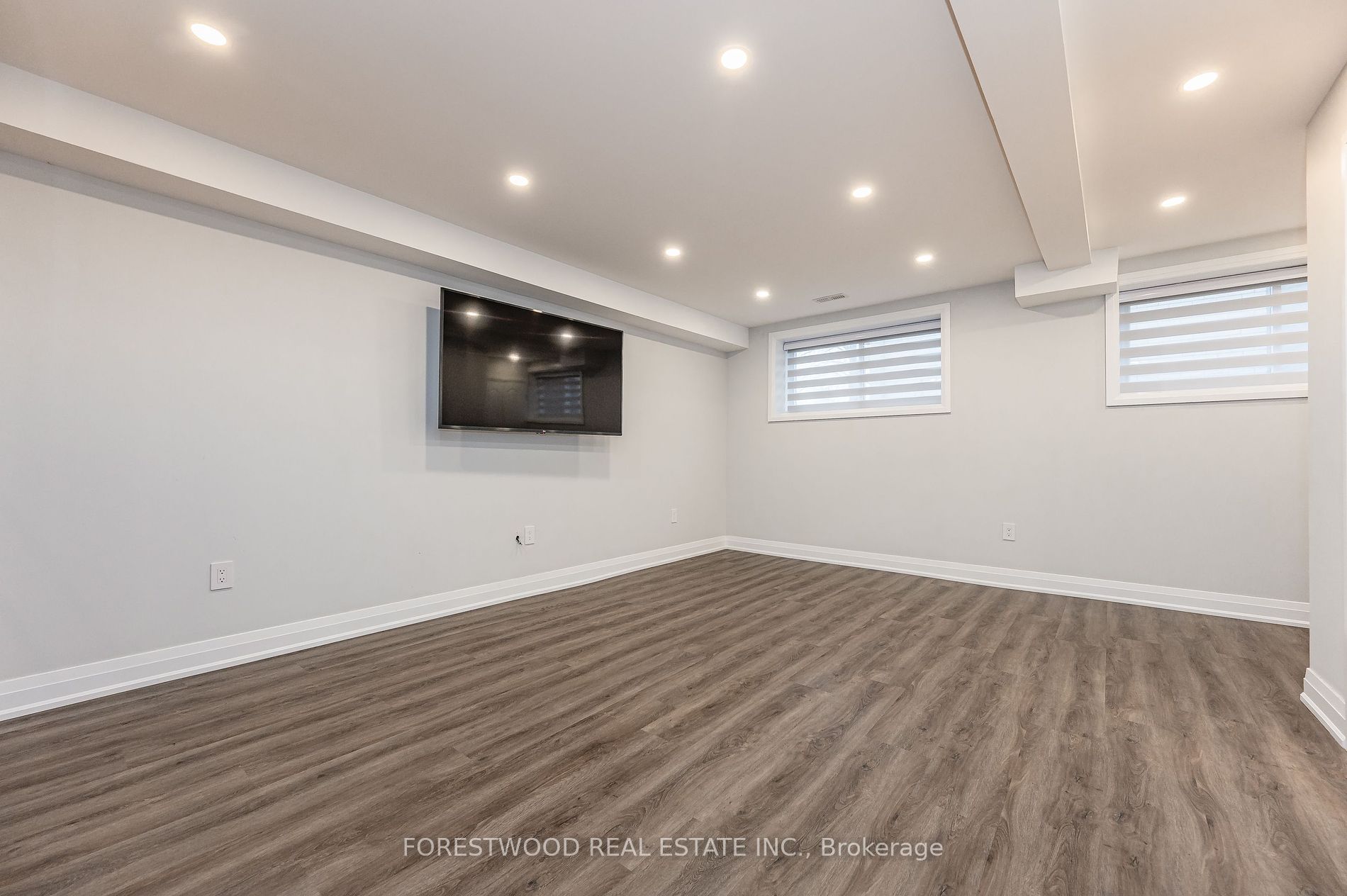 2072 Family Cres Property Photo 23