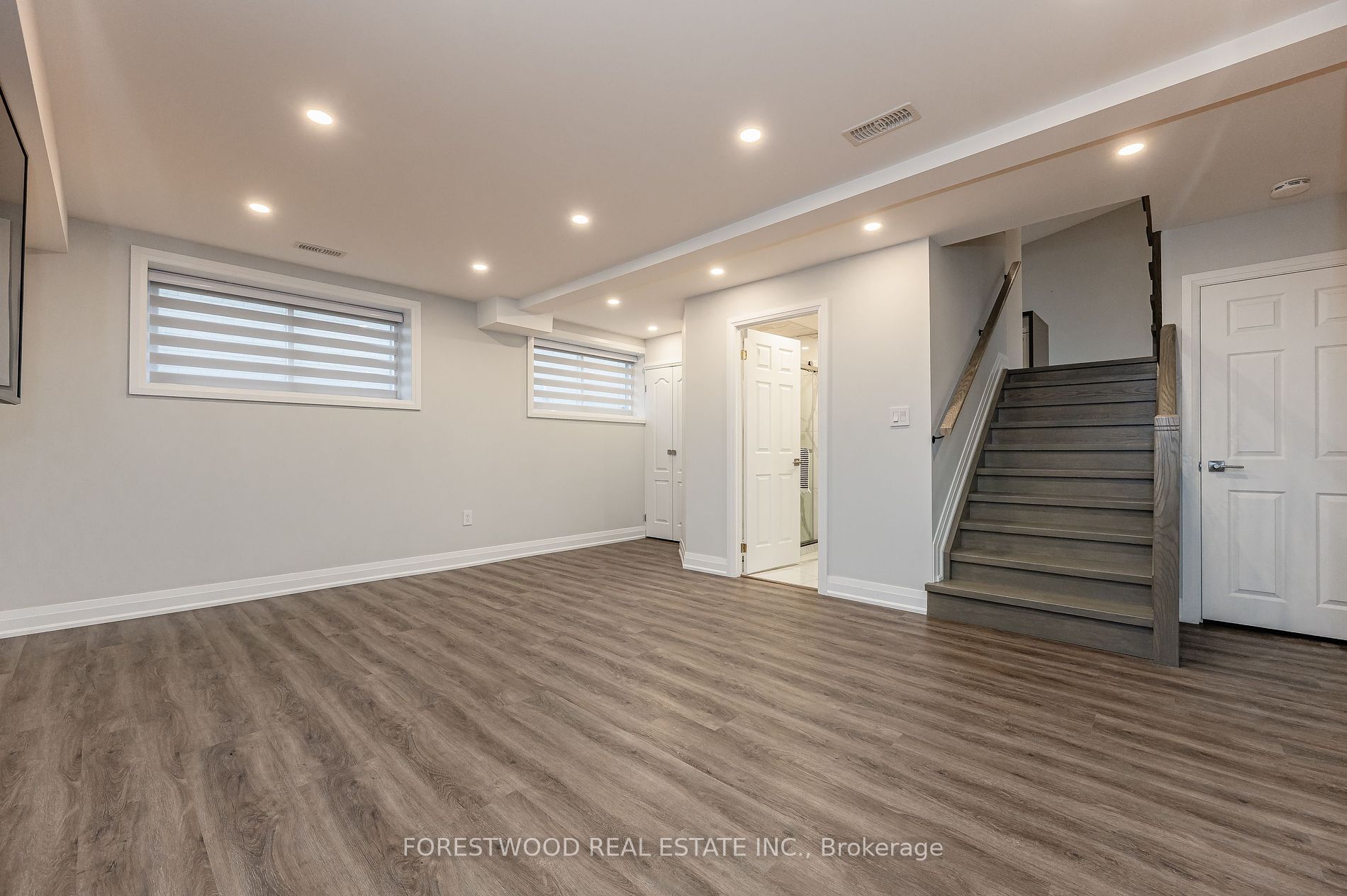 2072 Family Cres Property Photo 24