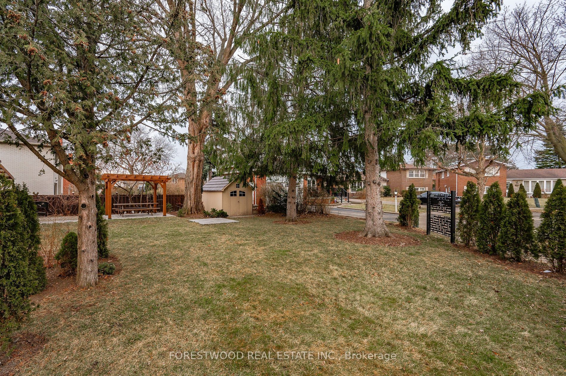 2072 Family Cres Property Photo 29