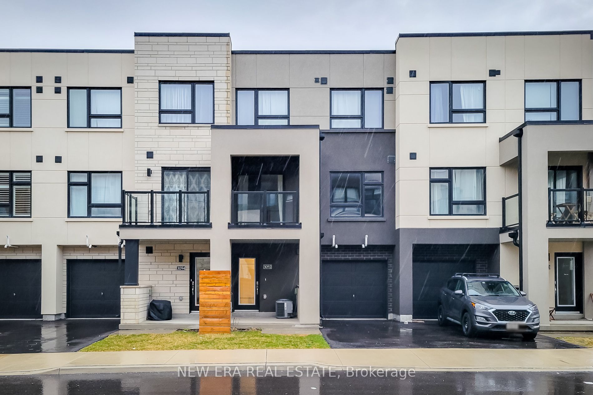 3092 Cherryblossom Common Property Photo 1