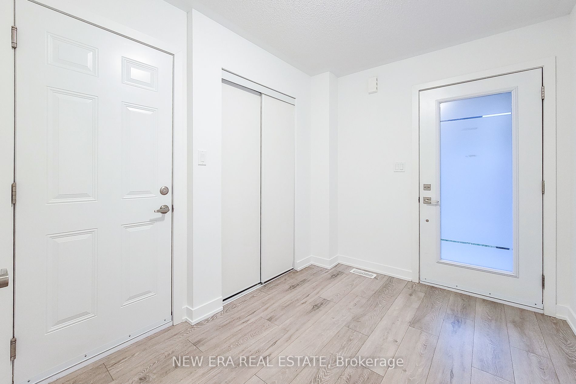 3092 Cherryblossom Common Property Photo 4