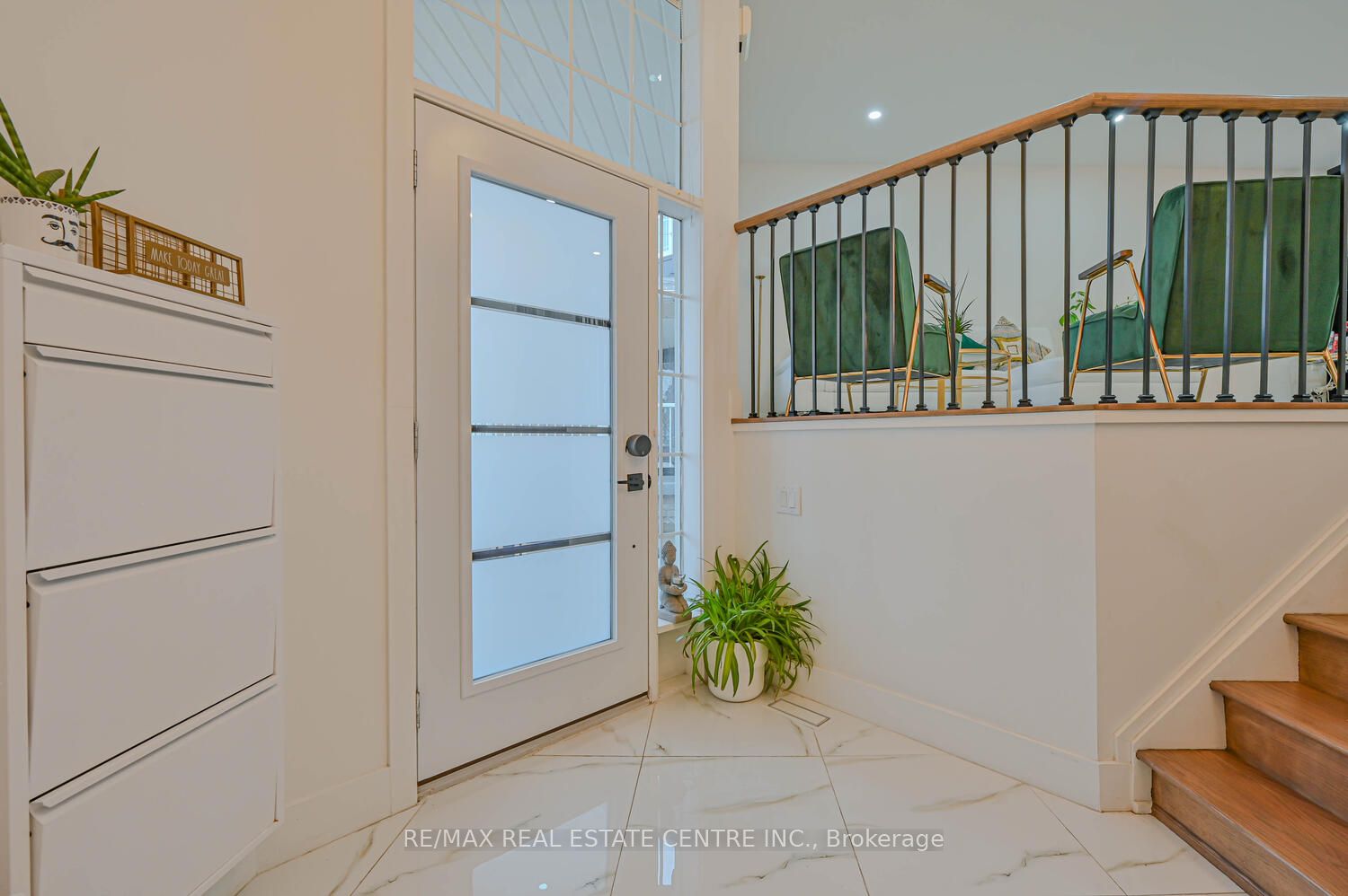 52 Fletchers Creek Blvd Property Photo 4