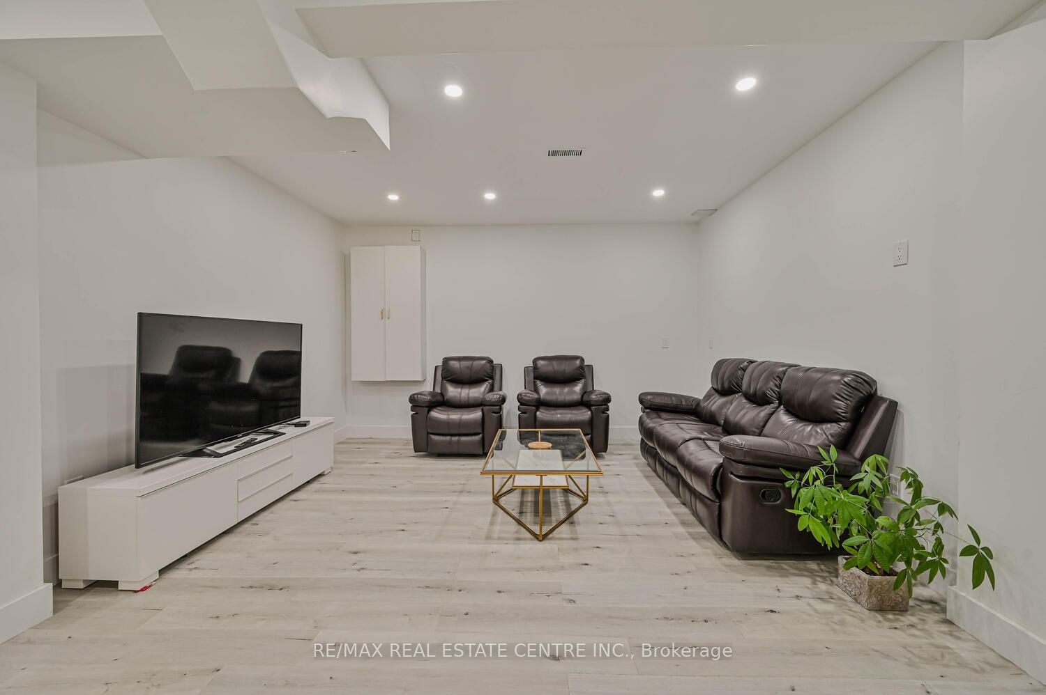 52 Fletchers Creek Blvd Property Photo 26