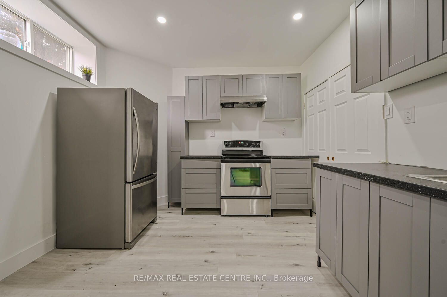 52 Fletchers Creek Blvd Property Photo 28