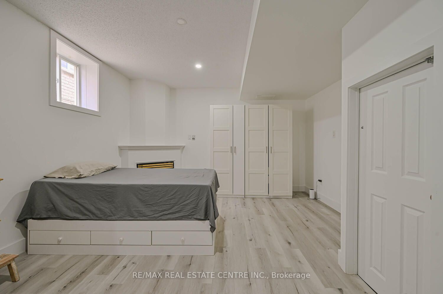52 Fletchers Creek Blvd Property Photo 32