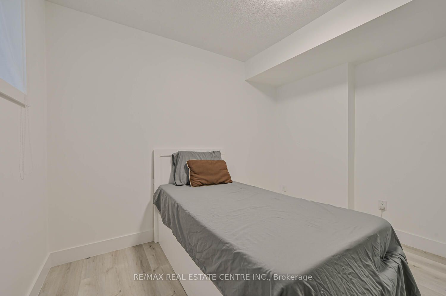 52 Fletchers Creek Blvd Property Photo 33