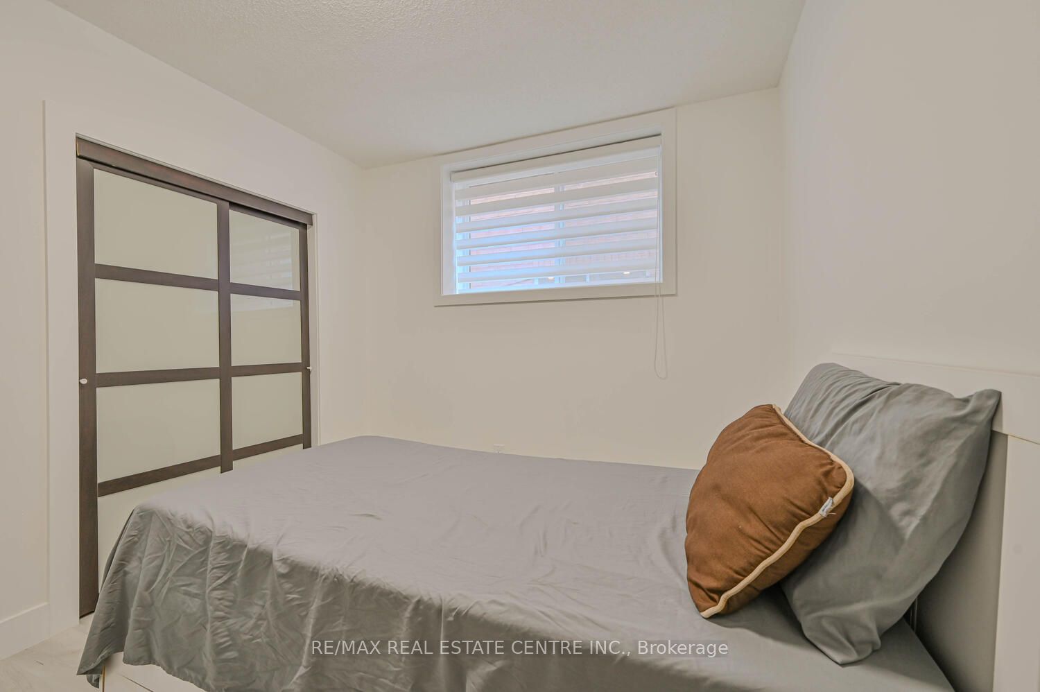 52 Fletchers Creek Blvd Property Photo 34