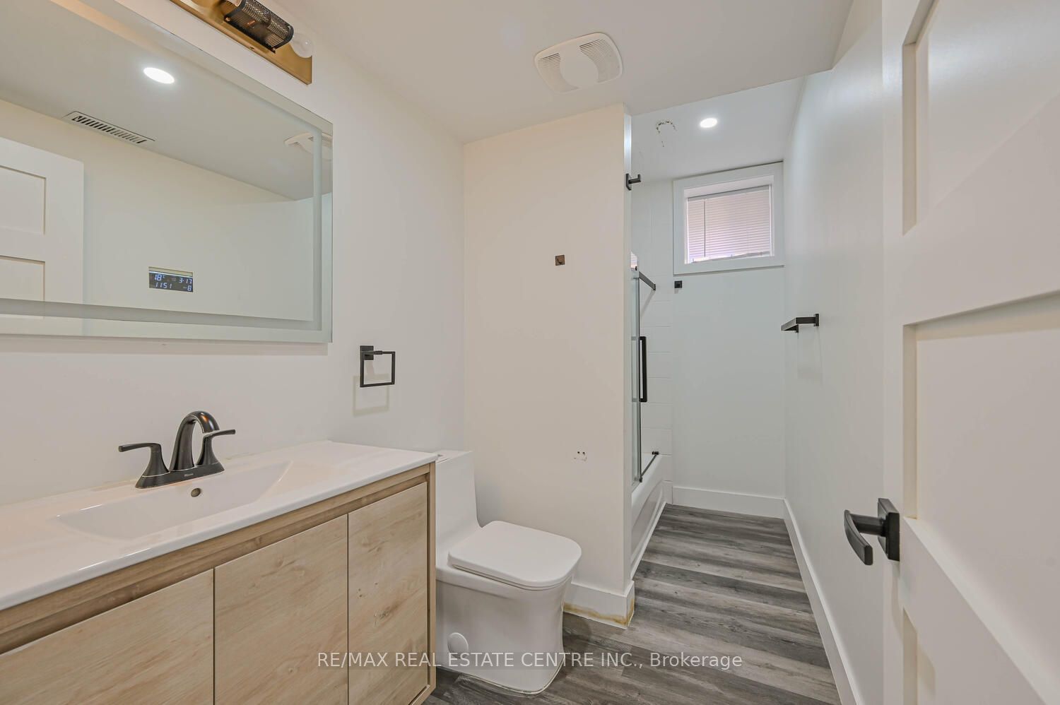 52 Fletchers Creek Blvd Property Photo 35