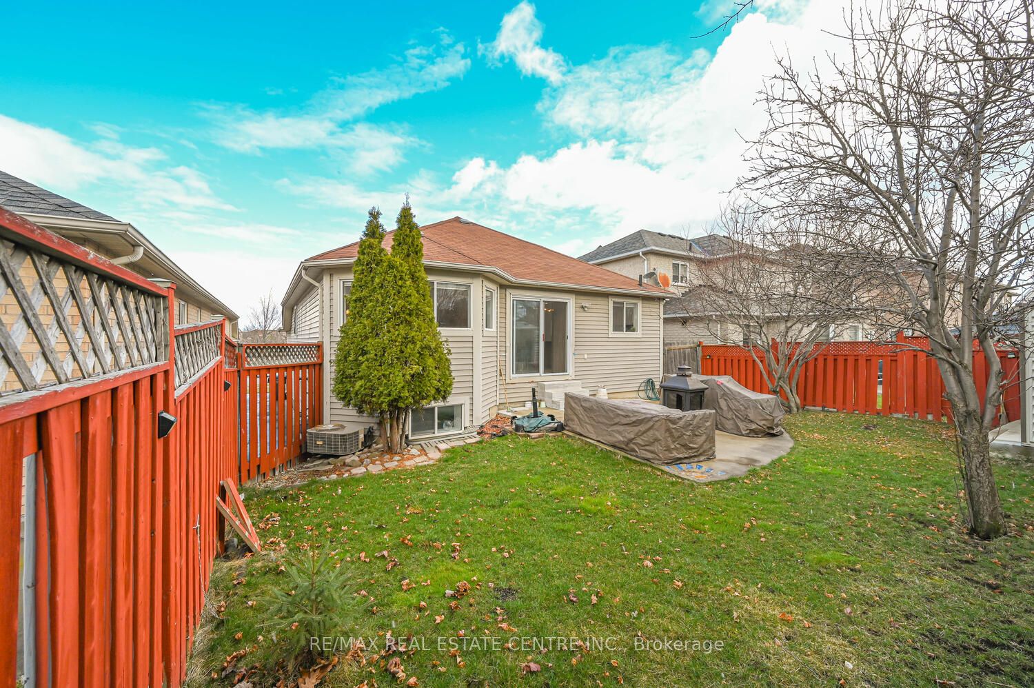 52 Fletchers Creek Blvd Property Photo 37