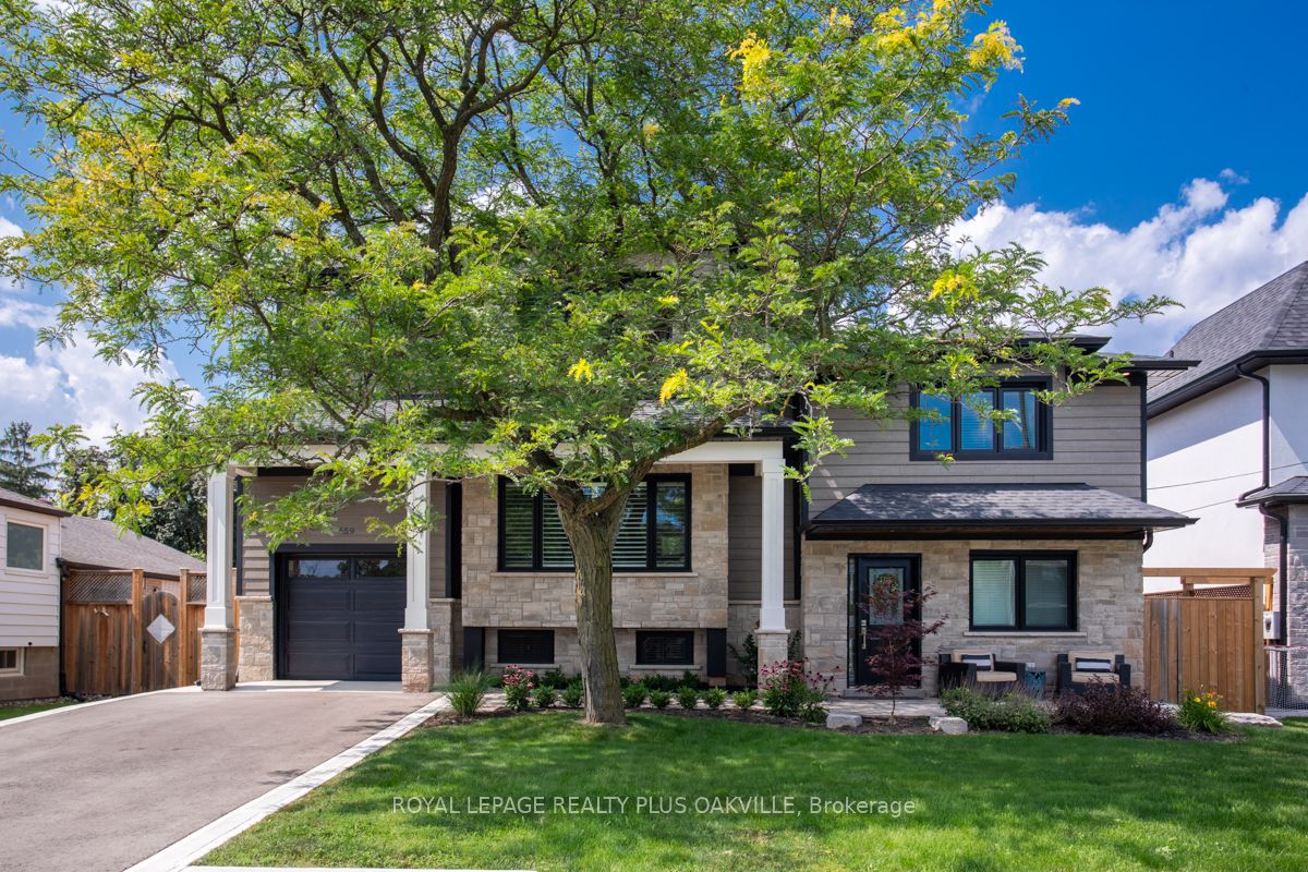 659 Trafford Cres Property Photo 1