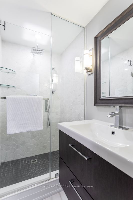 659 Trafford Cres Property Photo 16