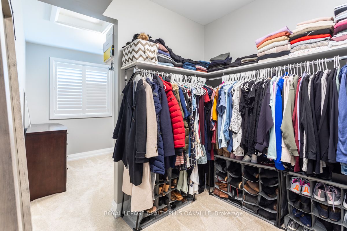 659 Trafford Cres Property Photo 22